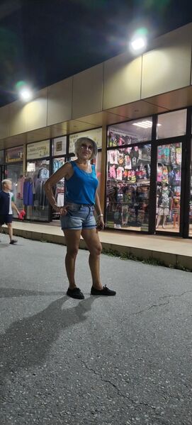  ,   Nina, 64 ,   c , 