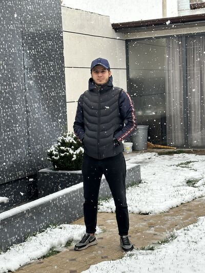  ,   Ali, 25 ,   ,   