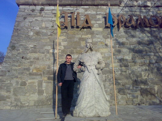  -,   Vitalij, 39 ,   