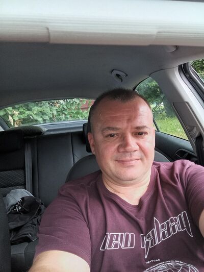  ,   Nik, 48 ,   c 