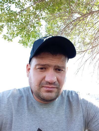  ,   Denis, 39 ,   ,   