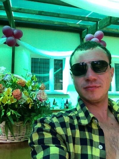  ,   Robert, 48 ,   