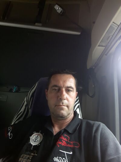  Obrenovac,   Velibor, 49 ,   ,   