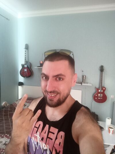  ,   Georgy, 40 ,   ,   