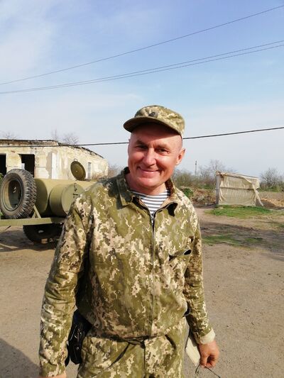  ,   Ihor, 52 ,   ,   , c 