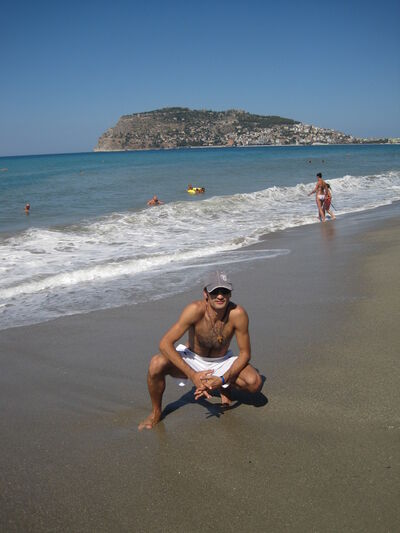  ,   Paata, 48 ,   