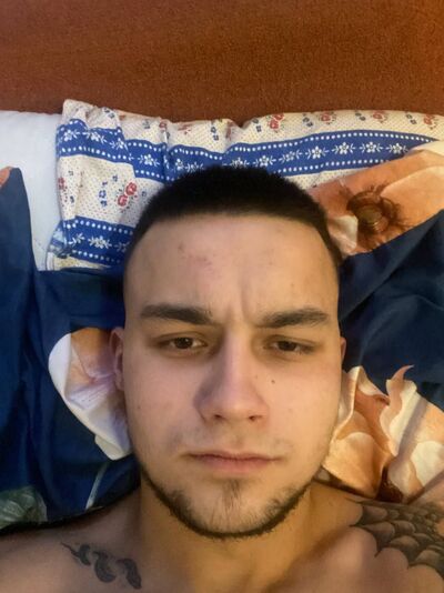  Canary Wharf,   Djjdmsksusv, 21 ,   ,   