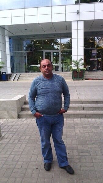  ,   Armen, 49 ,   