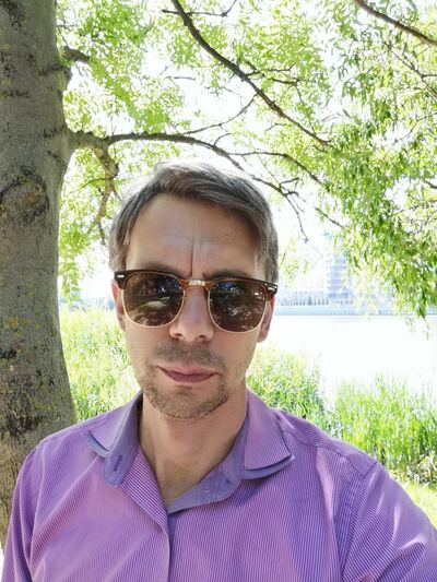  ,   Jon Snou, 44 ,   ,   , c 