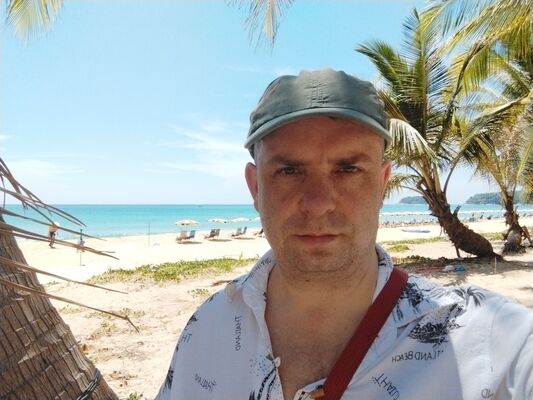  ,   Maxim, 46 ,   ,   