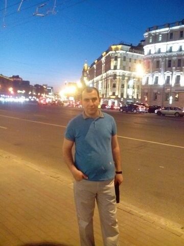  ,   Levon, 39 ,   