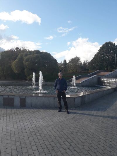  ,   Levon, 53 ,   ,   , c 