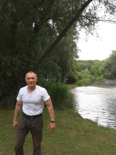  ,   Sacha, 54 ,   ,   , c 