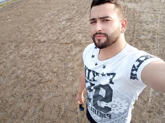  ,   Tamerlan, 32 ,   ,   , c 