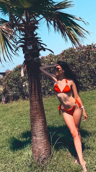  ,   Diana, 25 ,   ,   