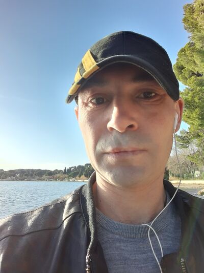  ,   Sasha, 42 ,   ,   