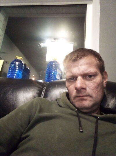  ,   Denis, 42 ,   ,   