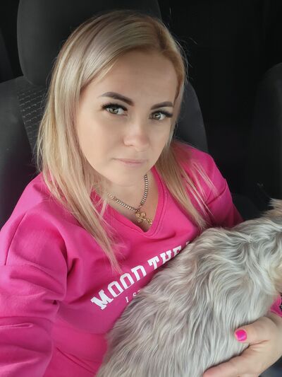  ,   Marina, 39 ,  