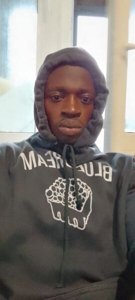  ,   Yannick, 28 ,   ,   