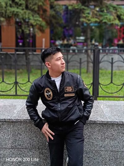  ,   Erlin, 25 ,   ,   