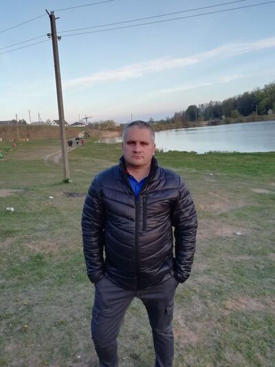  ,   Max, 43 ,     