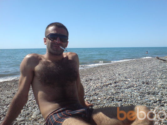  ,   Nika, 40 ,   