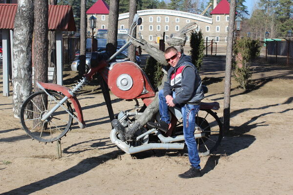  ,   Viktor, 40 ,     , c 