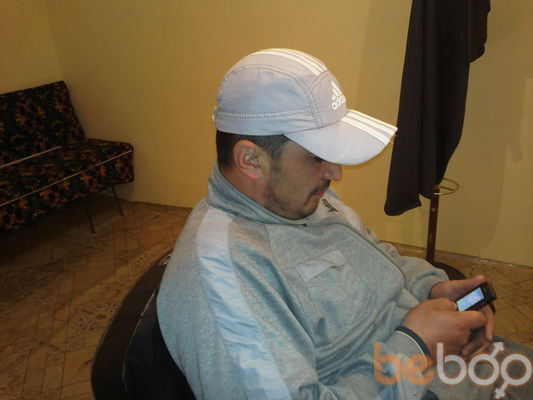  ,   Jaha, 42 ,  