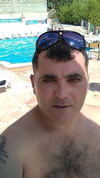  ,   Artur, 48 ,   