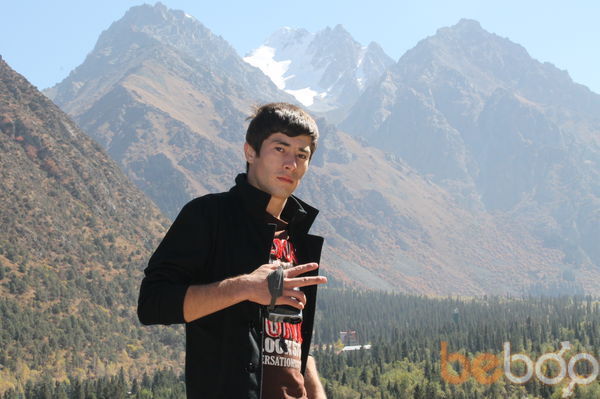  2208536  Hamidjan, 33 ,    