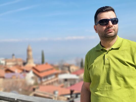  ,   Armin, 35 ,   ,   