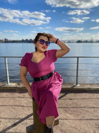  -,   Lara, 37 ,   c 