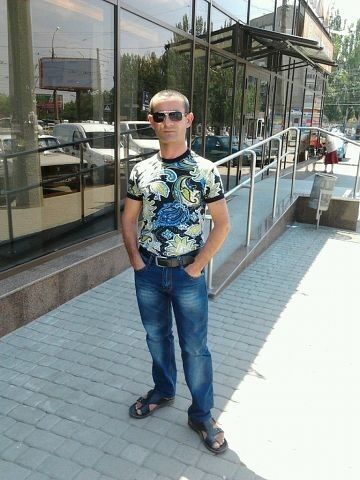  ,   Artem, 50 ,   