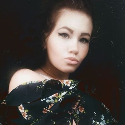  ,   Darina, 23 ,   