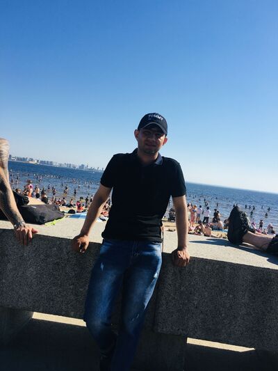  ,   Seenyoor, 24 ,   ,   