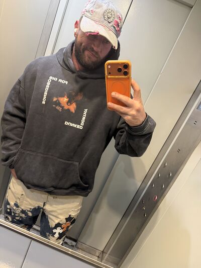  ,   Dmitrii, 35 ,   c 