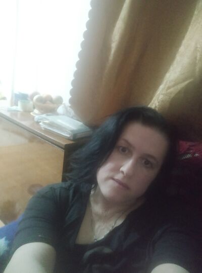  ,   Lara, 46 ,   ,   