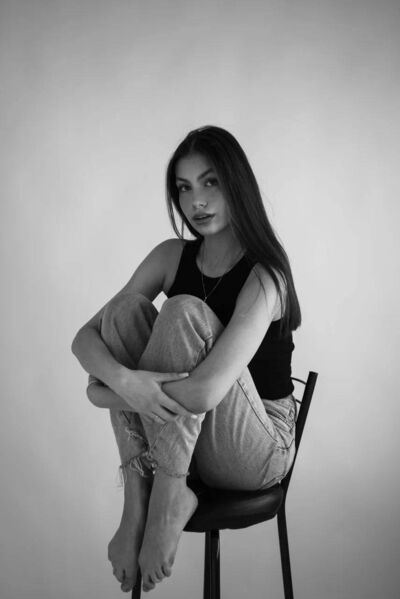  ,   Veronika, 23 ,   ,   , c , 