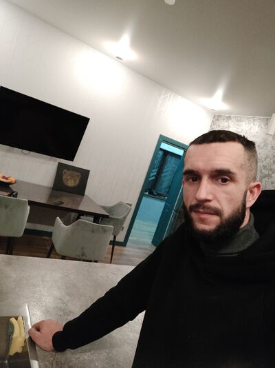  ,   Alex, 38 ,   ,   