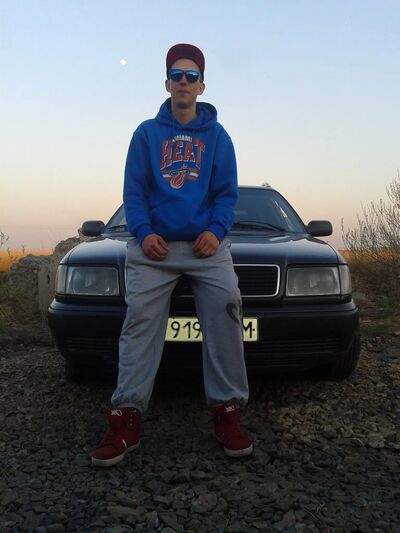  ,   Max, 33 ,   , 