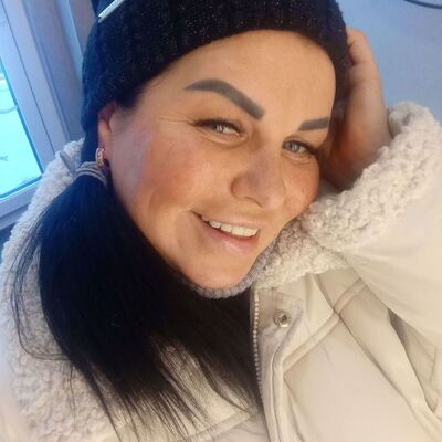  ,   Julia, 50 ,     , c 