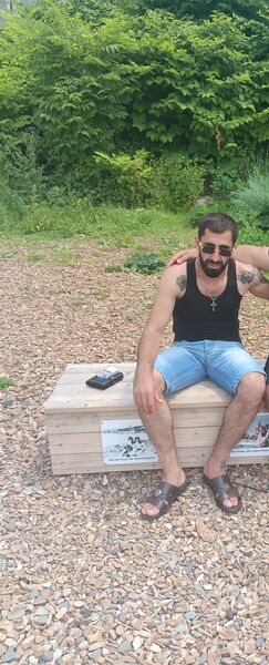  ,   Sarkis, 32 ,  