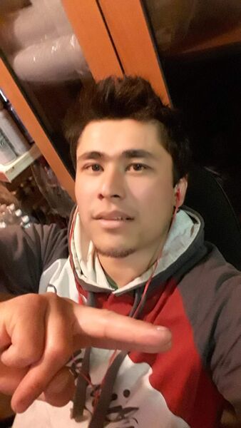  ,   Bob, 32 ,   ,   , c , 
