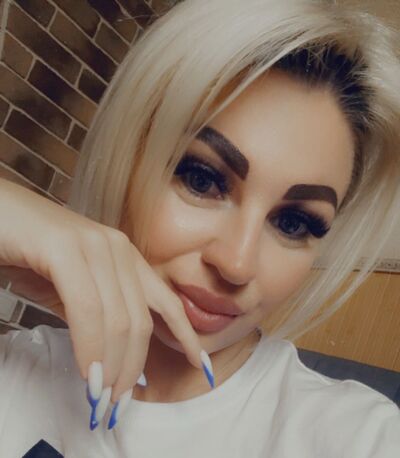  --,   Elena, 39 ,   ,   