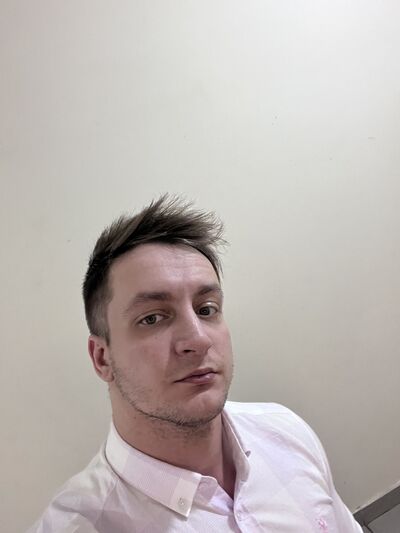  ,   Denis, 33 ,   c , 