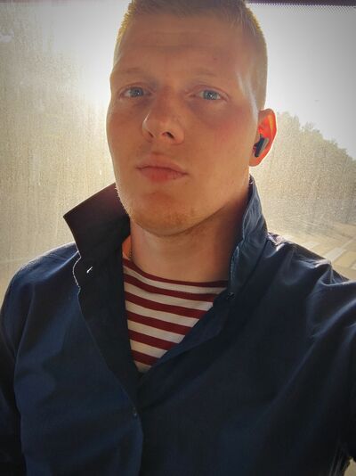  ,   Lonely, 23 ,   ,   , c , 