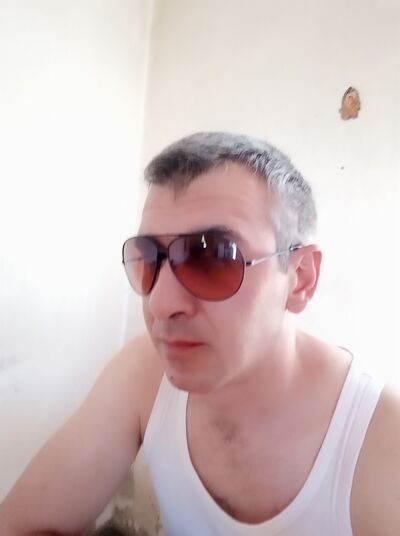  ,   Artur, 47 ,   ,   , c 