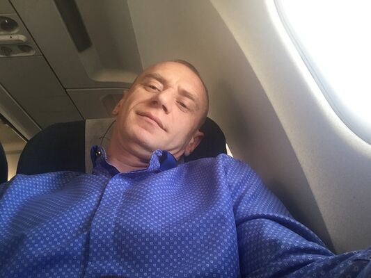  ,   Igor, 42 ,   