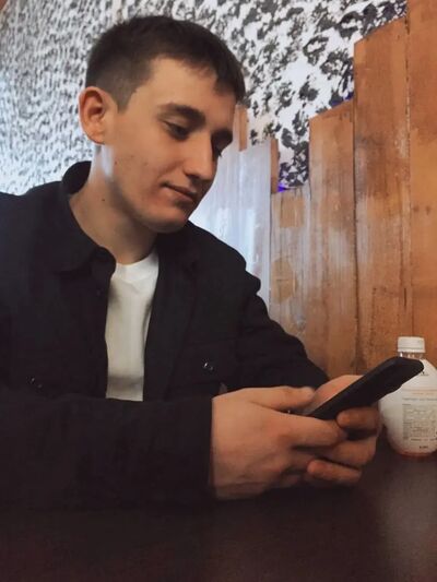  -,   Evald, 25 ,   ,   