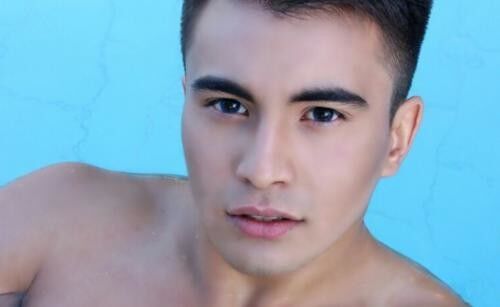  ,   Aza, 32 ,   